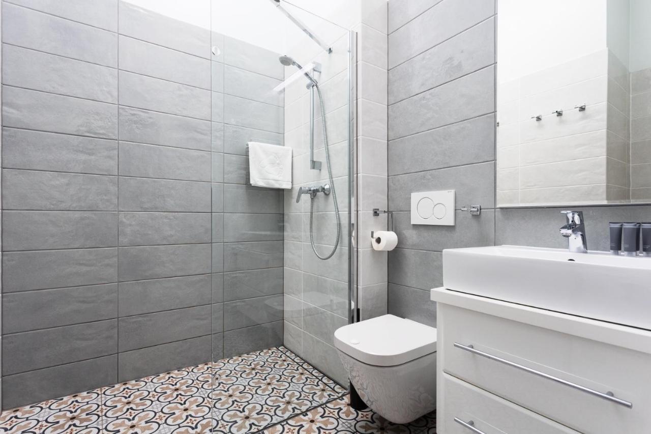 Of The Kings - Mosaic Apartamento